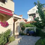 Rensi 자다르