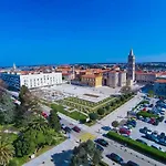 Rensi Apartment *
