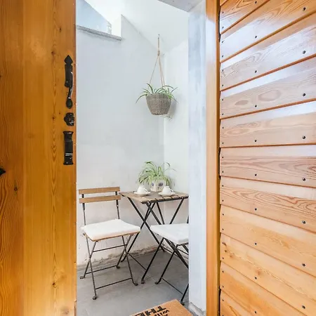 Rensi Apartment