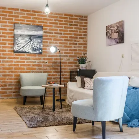 Apartament Rensi *
